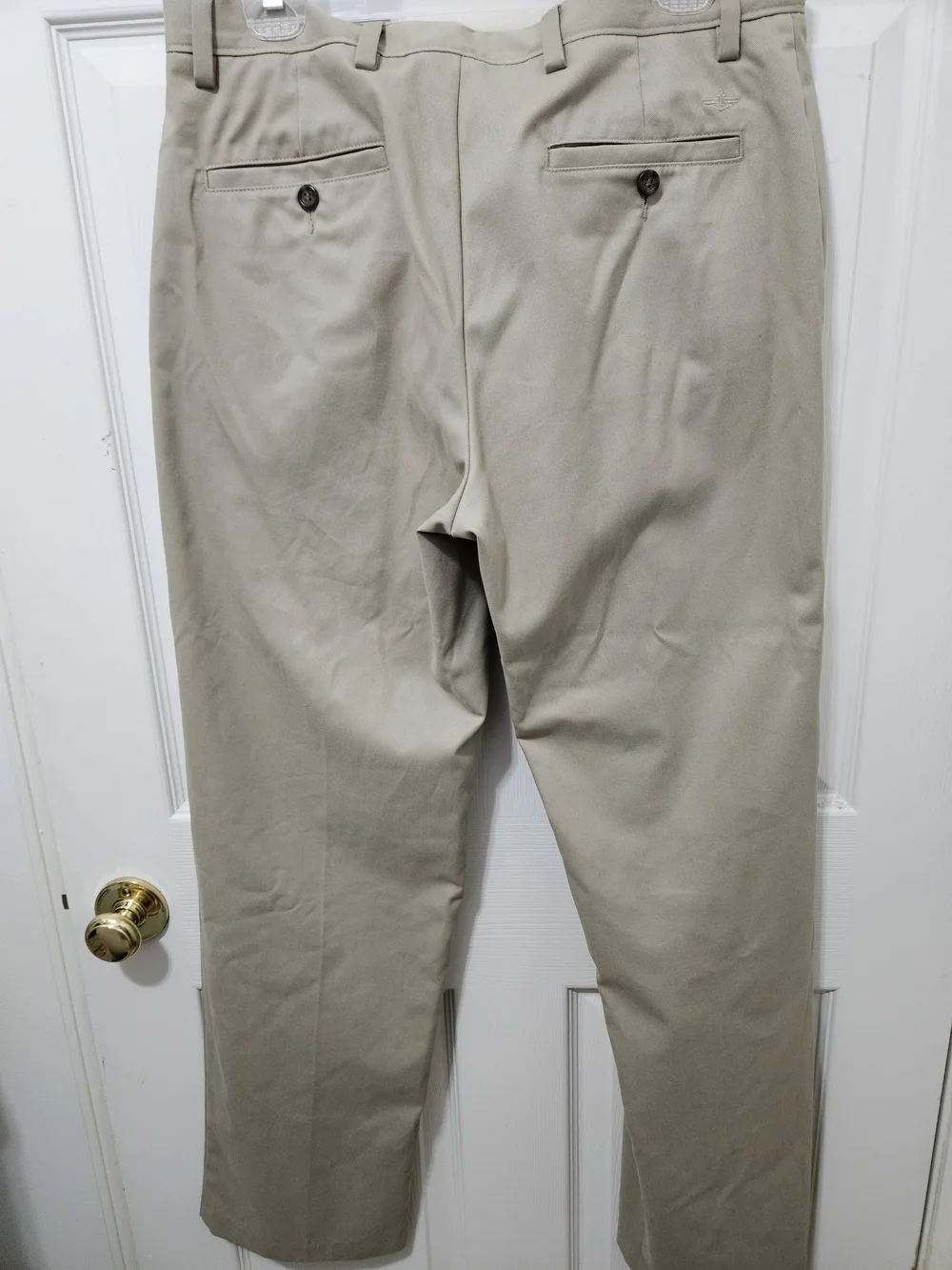 Dockers Men's Khaki Straight-Leg Chinos - Light Tan